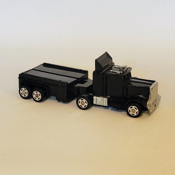 Vintage 1984 Zybots Gobots Tractor Trailer and Camper Pickup Transforming Robots - Picture 5 of 8